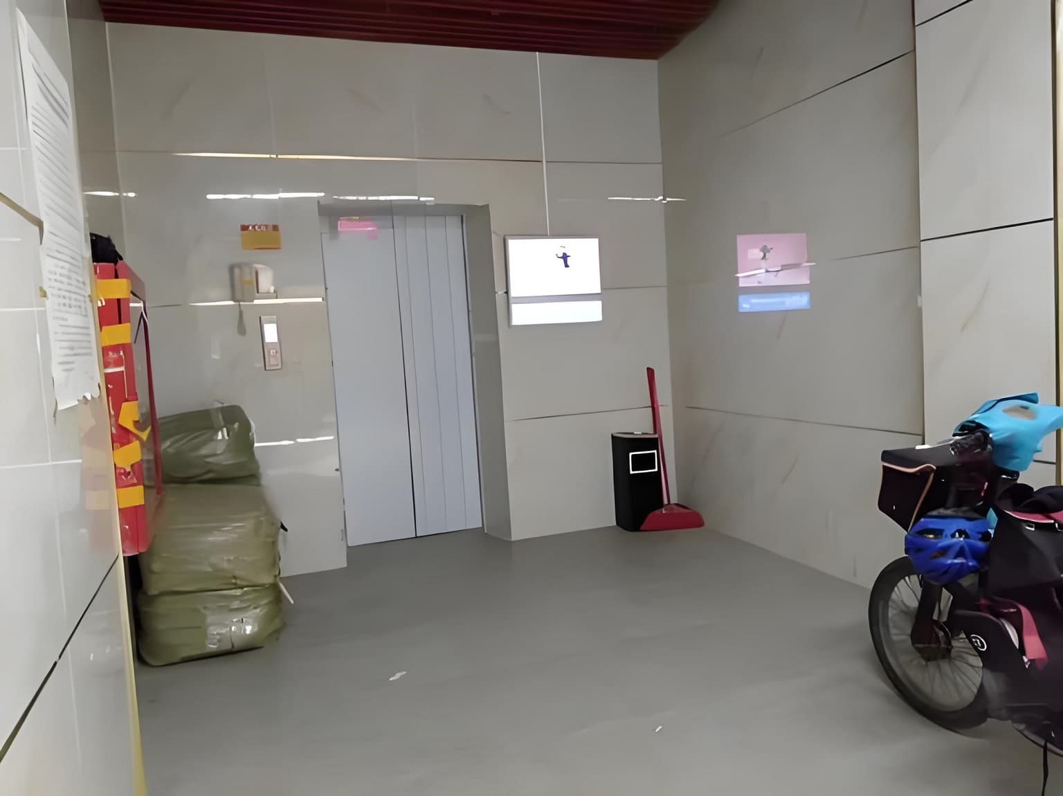电梯厅